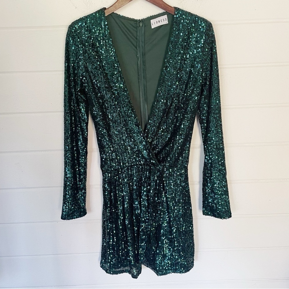 EUC Lioness Make Your Move Mini Dress in Emerald Green Sequin Size Small - Picture 5 of 13